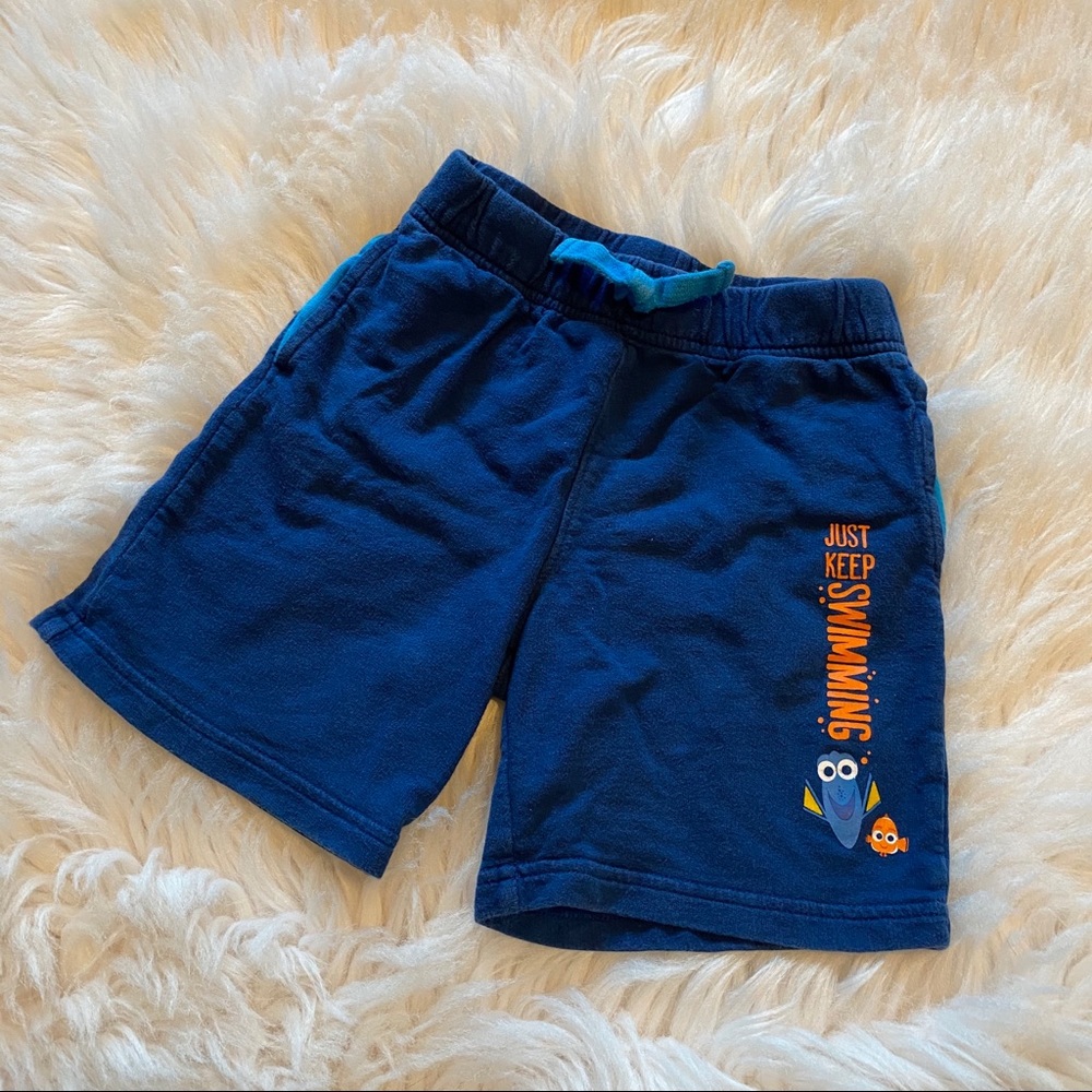 Disney Shorts 4t